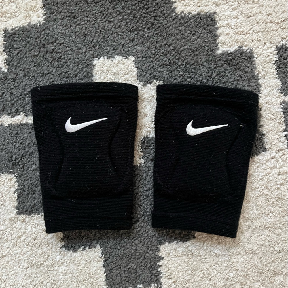 Kids Nike Volleyball Knee Pads